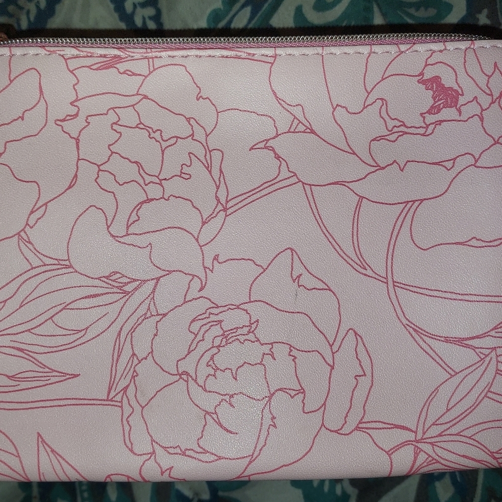 Ipsy May 2021 Cosmetic Bag